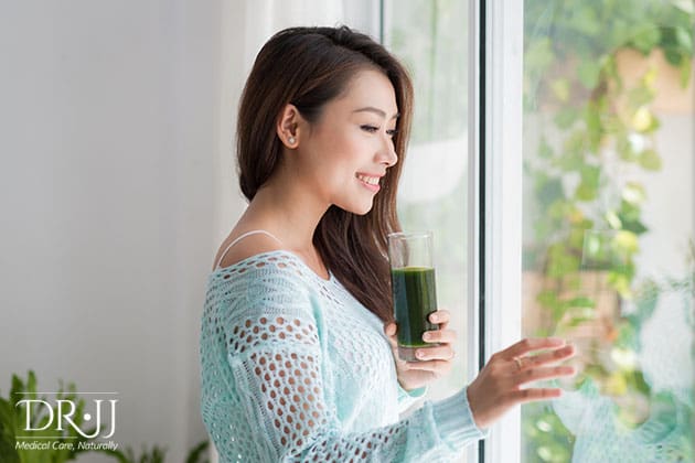 Green drinks for better digestion and happiness | Dr. JJ Dugoua, ND | Naturopathic Doctor in Toronto